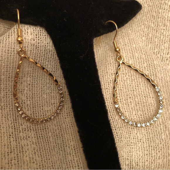 πPark Lane Oui Earrings Gold TearDrop Hooks - Picture 5 of 14